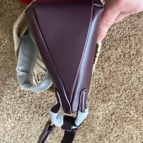 NWT R. Riveter “Connie” Plum Crossbody - Picture 5 of 9